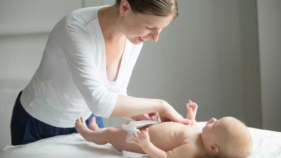 Voici les avantages de massage votre bébé avec de l’huile de palme