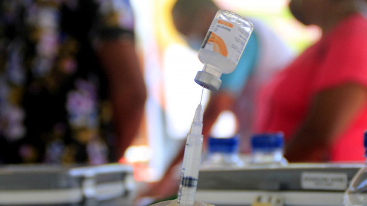 Enfin Capable De Sourire, Le Gouvernement Assumera Le Coût De La Manipulation Du KIPI Dans Les Vaccins Payants