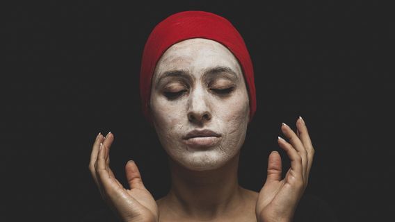 Skincare Malam Jam Berapa? Jangan Telat Kalau Ingin Cantik