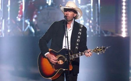 Bintang Musik Country Toby Keith Meninggal Dunia di Usia 62 Tahun