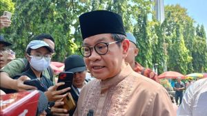 Banyak Pohon Tumbang, Pramono Akui Tak Bisa Sembarangan Tebang Pohon Besar di Jakarta