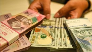 Rupiah Berpeluang Menguat, Dolar AS Melemah karena Kebijakan Imigrasi AS