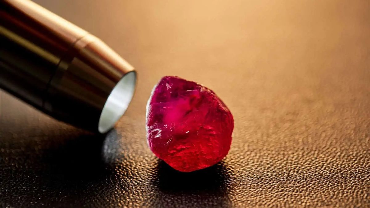 100年に一度の発見、エストレラ・デ・フラ、世界で最も宝石の品質を持つルビー