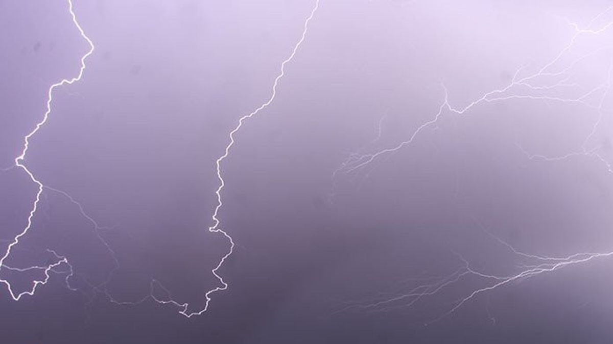 3月19日(土)の天気予報:晴れたジャカルタ、デポック・ベカシ・ボゴール雷雨、タンゲランの小雨