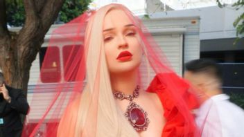 Thanks To Unholy, Kim Petras Became The First Transgender Woman To Win A Grammys
