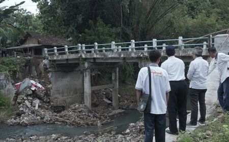 Jembatan di Imogiri Bantul Rusak Akibat Banjir, Bupati Janji Segera Perbaiki