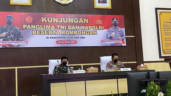Le Chef De La Police Et Commandant Du TNI Semangati Task Force Mandago Raya éradiquer Groupe Terroriste MIT