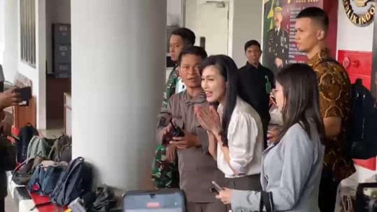 Selesai Diperiksa, Sandra Dewi Beri Peringatan untuk Tidak Sebar Berita Bohong