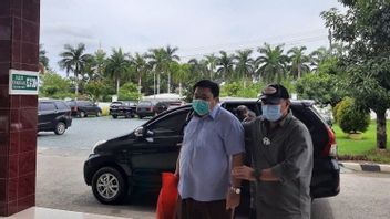 Suspected Of Bribery For Procurement Of COVID-19 Equipment Arrested In Jakarta, Arrives At The Southeast Sulawesi Prosecutor's Office