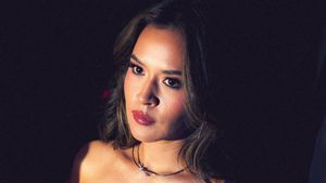 Lirik Pengganti Aku dari Raisa Buat Netizen Makin Nyesek