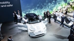Audi Memperkenalkan Interior dan Kecanggihan Teknologi pada Q6 E-Tron 2025