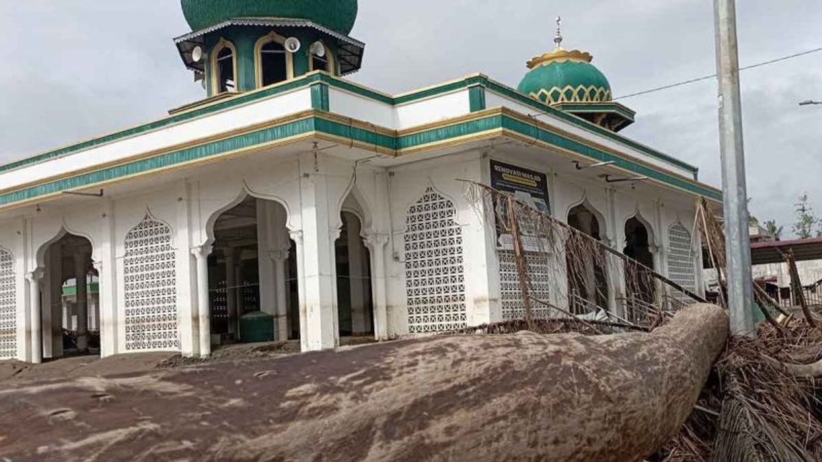 Un accès à la côte 4 villages dans Bireun Aceh a été ouvert après avoir été bloqué par les inondations
