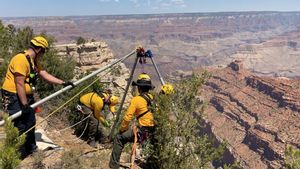 Mahasiswa Tewas Terjatuh dari Ketinggian 121 Meter di Grand Canyon