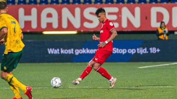 Mees Hilgers Kembali ke Liga Europa Saat Twente Jamu Union SG