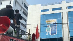 Di Depan Kantor AHY, Aktivis Lingkungan Hidup Protes Ada Sertifikat Tanah Terbit di Hutan Lindung