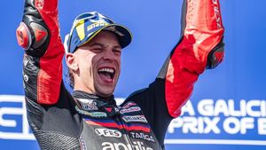 Pesan Singkat Valentino Rossi Jadi Pelecut Bezzecchi Juarai MotoGP Brasil