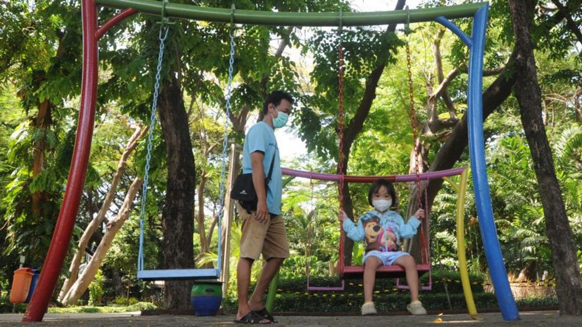 8 City Parks In Surabaya Open Again With Strict Procedures