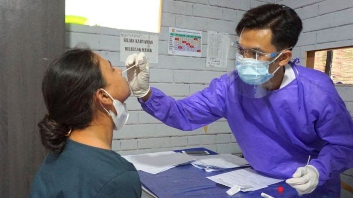  HMI سومطرة الغربية يطلب من الناس عدم تصديق قضية الوزير المشارك في الأعمال PCR