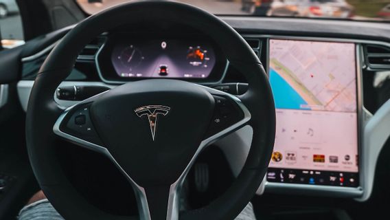 Gelar Penyelidikan Keamanan Formal, Otoritas Keselamatan Lalu Lintas AS Selidiki 580.000 Unit Kendaraan Tesla