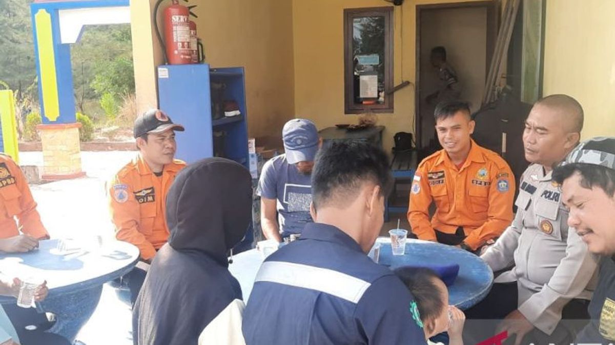 Drowning, Fishermen In Belitung Survived After Swimming Asking For Help From Singkep Ship