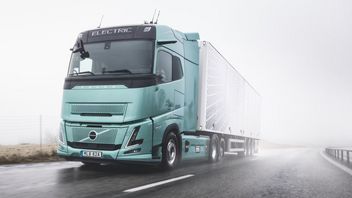 Volvo Trucks Luncurkan Volvo FH Aero Electric dengan Jarak Tempuh 600 Km dan Pengisian Baterai Super Cepat