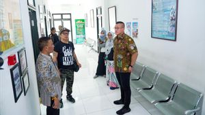 Jakarta DPRD Member Kenneth Sidak Ragunan Health Center Finds Many Problems