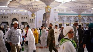 List Of Mandatory Women's Hajj Equipment Brought To The Holy Land