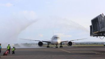 ングラライ空港は再びドーハ - バリルートのフライトを提供しています
