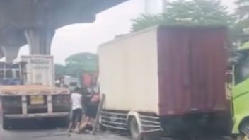 Truck And Bus Accidents On Japek Toll Road, Police Wait For PJR Report