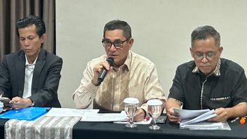 凯里·里扎提交上诉备忘录，律师称法官的裁决无视庭审事实