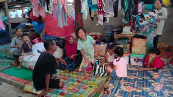 2.497 habitants d'Agam, dans l'ouest de Sumatra, dont les maisons ont été endommagées par la catastrophe de Sumatra, sont toujours déplacés