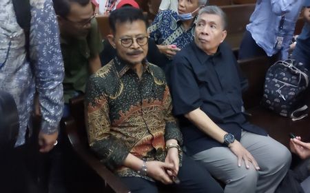 SYL Gunakan Duit Kementan Beli Bunga dan Kue untuk Biduan Nayunda Nabila Saat Ultah 