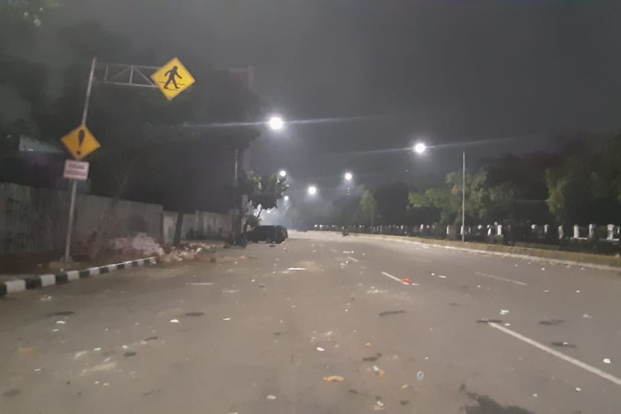 Anies Jamin Jalanan Kotor Sisa Kericuhan Dibersihkan Malam Ini