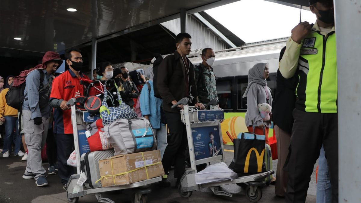 Anticipating A Surge In Passengers During Nataru 2024, KAI Adds 8 Train Series