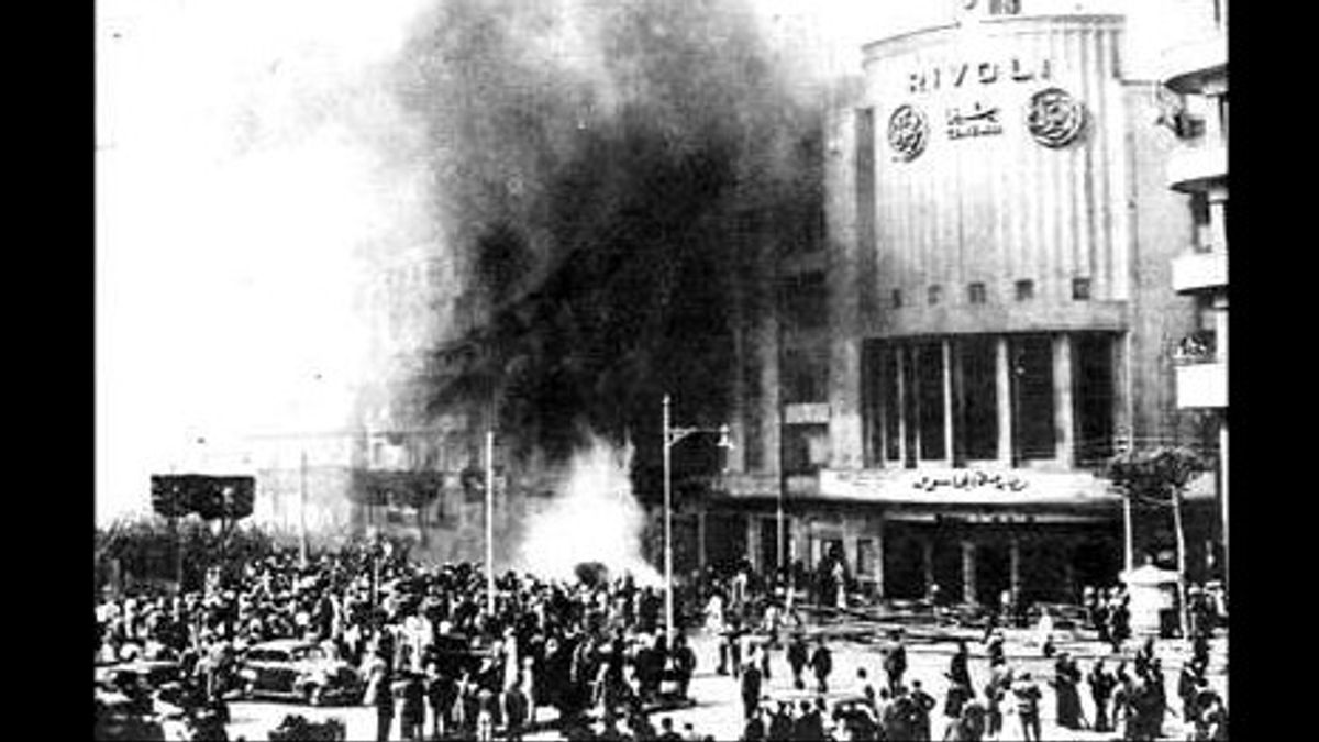 Le Caire Brûlant Sur L’action De Guérilla Anti-britannique Dans L’histoire D’aujourd’hui, 26 Janvier 1952
