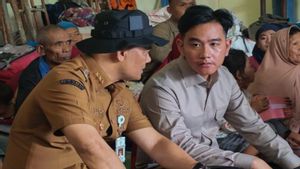 Wapres Gibran Kunjungi Pengungsi Korban Tanah Bergerak di Tegal