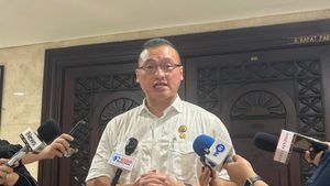 تريد حكومة مقاطعة DKI تشكيل موقف سيارات BUMD ، كينيث PDIP: يجب أن تكون شفافة ، لا يوجد تواطؤ - نبوتيز