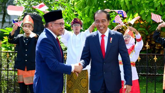 Kunjungan PM Anwar Ibrahim: Tak Melulu Soal Gaji, Pekerja Migran Indonesia di Malaysia Juga Wajib Dilindungi