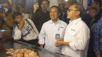 Le ministre des Affaires étrangères Zulhas : les prix de la viande de poulet et des œufs restent très chers sur le marché