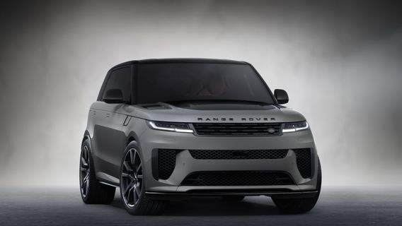 JLR يقدم مجموعة من الستائر الرياضية SV Edition الثانية ، سيارة دفع رباعي خاصة ل Kaum Tajir