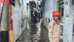 Tak Ada Hujan, Jalan Dermaga Ujung Muara Angke Kebanjiran