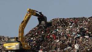 Kurangi Sampah Plastik di Indonesia, Luhut Gandeng Australia