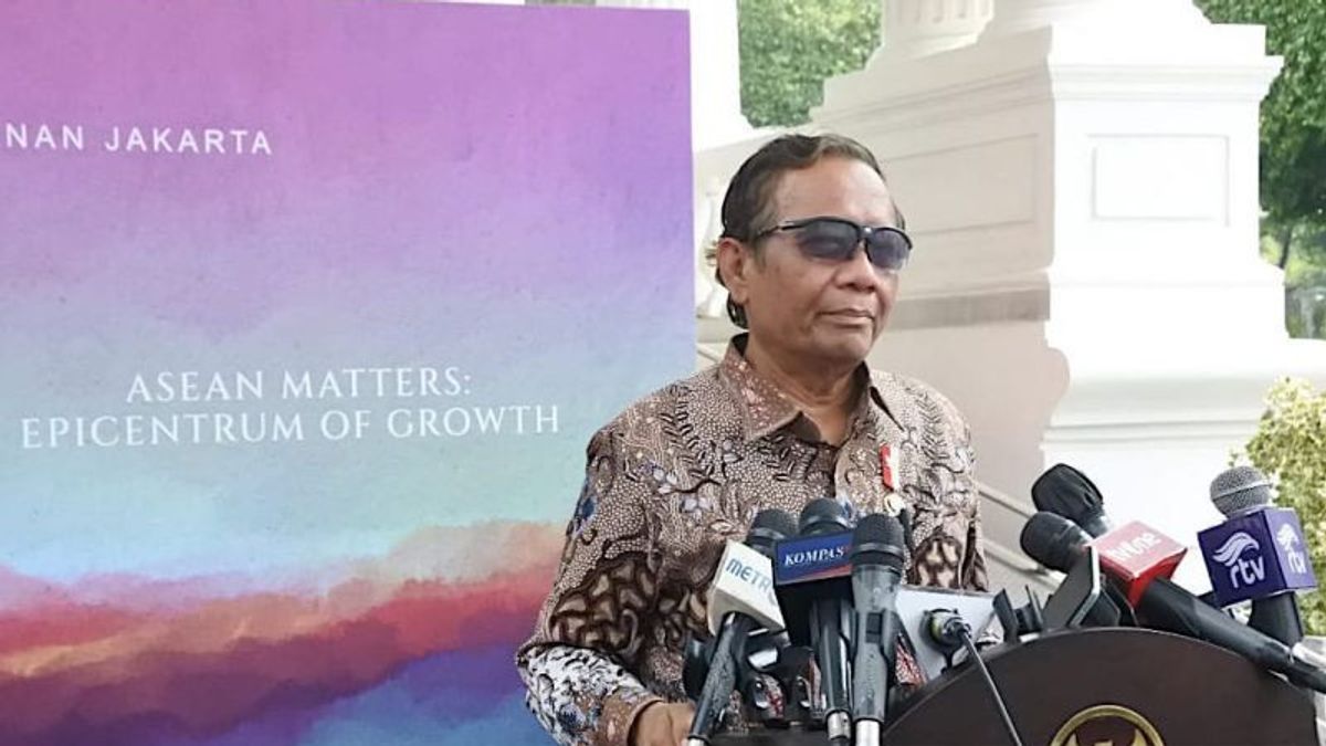 Jokowi Minta Proyek Menara BTS Dilanjutkan