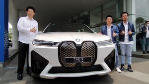 Tiba di Indonesia, Mobil Listrik BMW iX Langsung Diserahkan ke Pelanggan