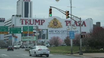 Seven Seconds, Trump Plaza Blasts 10 Dollars Américains