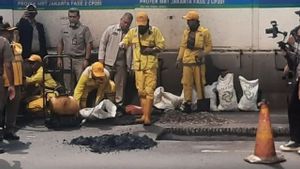Keluarga Siswa Korban Kecelakaan Jalan Berlubang di Matraman Masih Menunggu Kepastian Kronologi