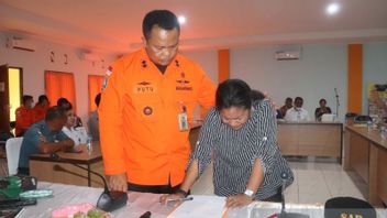 Drop Tears, Head Of The Kupang Basarnas Sorry When Closing Search Operation 17 Victims Of Cantika Express 77