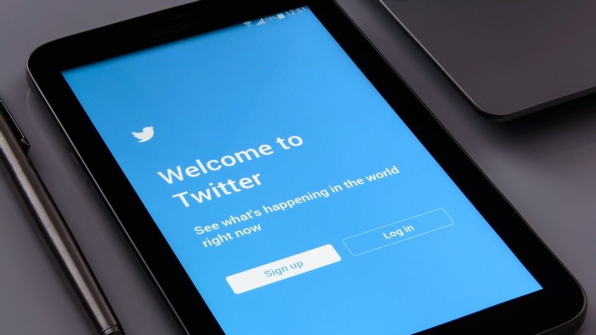Twitter Suspend Ses Comptes S’attendant à La Mort De Donald Trump