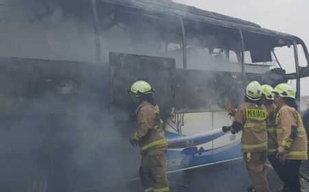 Bus Mercedes Benz yang Terbakar di Tol Wiyoto Wiyono Hendak Antar Anak TK ke Ancol Usai Manasik Haji