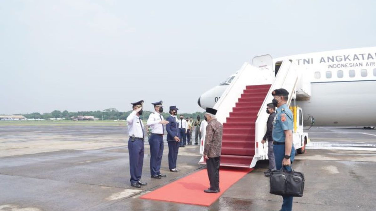 副总统马鲁夫·阿明·昆克尔前往西加里曼丹和中爪哇